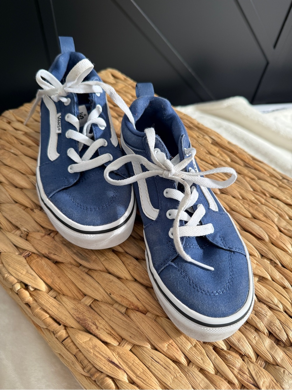 Vans Kids Ward Sneaker Blue Canvas White Sidestripe Youth Size 2Y